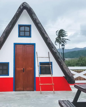 Triangle Huts
